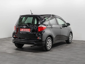 Хетчбэк Toyota Ractis 2011 года, 900000 рублей, Красноярск