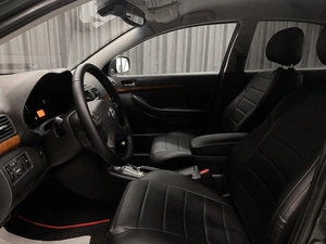 Седан Toyota Avensis 2007 года, 825000 рублей, Красноярск