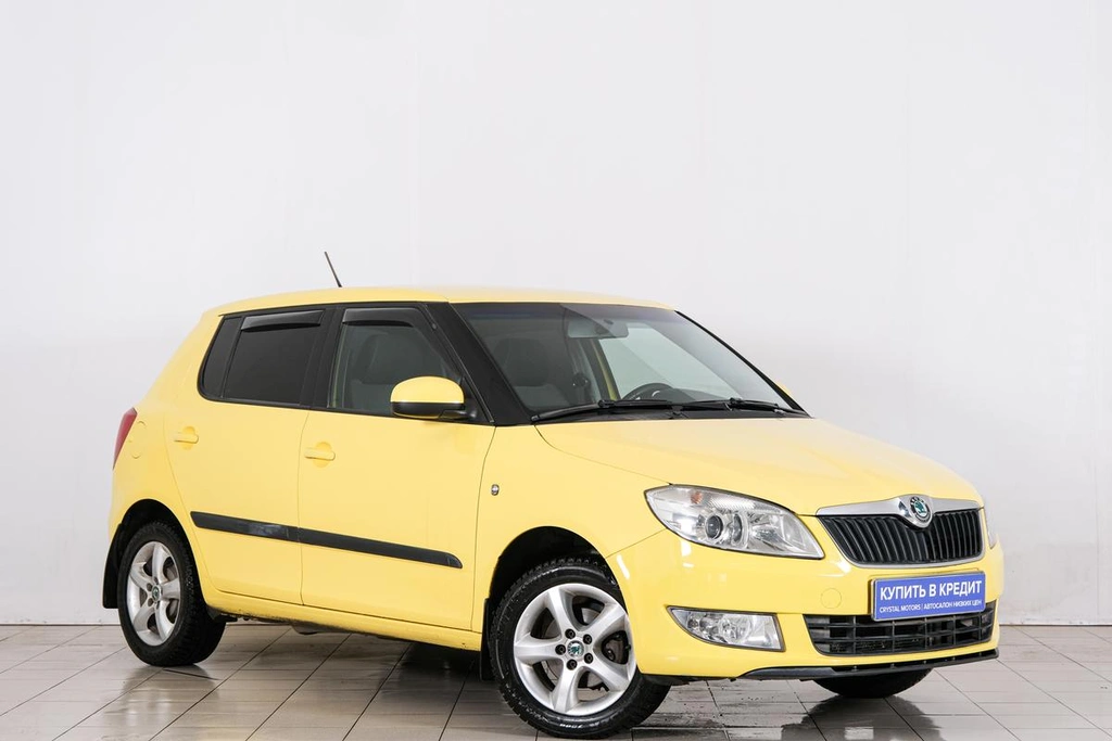 Хетчбэк Skoda Fabia 2012 года, 899000 рублей, Красноярск
