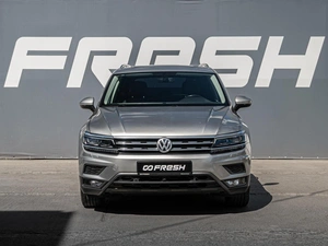 Внедорожник Volkswagen Tiguan 2017 года, 2499000 рублей, Краснодар