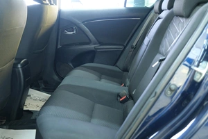 Седан Toyota Avensis 2009 года, 1049000 рублей, Омск
