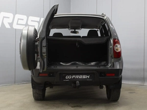 Внедорожник Chevrolet Niva 2012 года, 520000 рублей, Омск