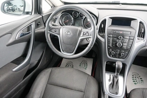 Хетчбэк Opel Astra GTC 2012 года, 869000 рублей, Красноярск