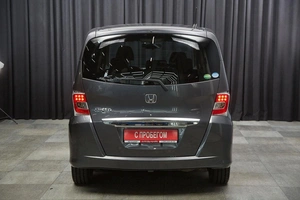 Минивэн Honda Freed 2015 года, 997000 рублей, Красноярск