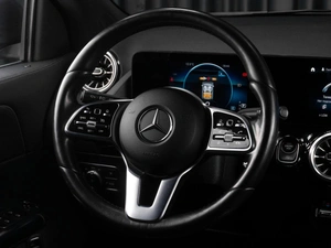 Внедорожник Mercedes-benz GLA-класс 2021 года, 3389000 рублей, Тюмень