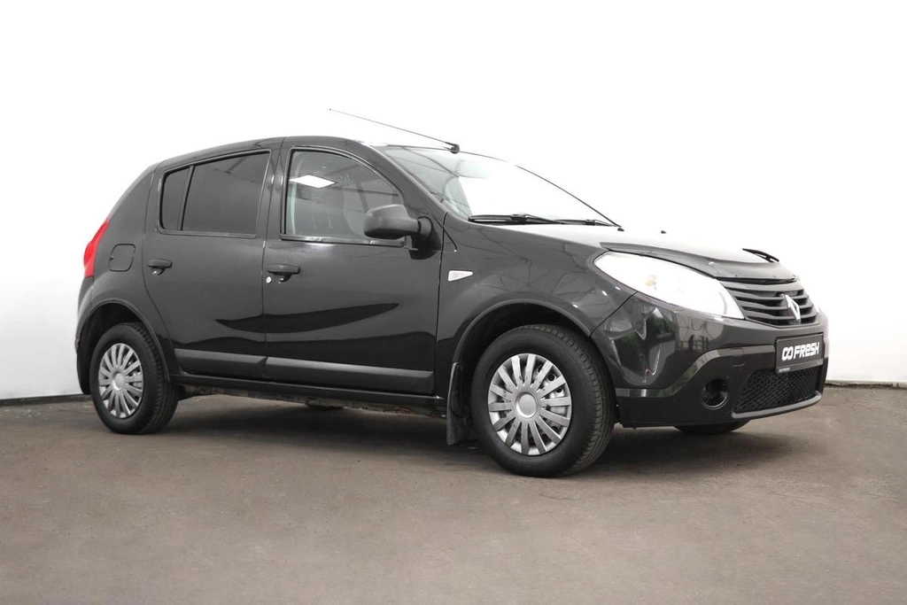 Хетчбэк Renault Sandero 2010 года, 475000 рублей, Орёл
