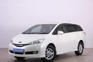 Минивэн Toyota Wish 2017 года, 1819000 рублей, Омск
