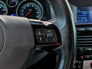 Седан Opel Astra 2008 года, 550000 рублей, Краснодар