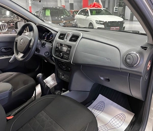 Хетчбэк Renault Sandero Stepway 2017 года, 937000 рублей, Красноярск