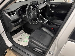 Внедорожник Toyota RAV4 2021 года, 3549000 рублей, Красноярск