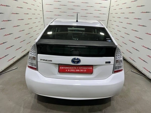Лифтбек Toyota Prius 2011 года, 999000 рублей, Красноярск