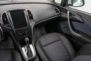 Седан Opel Astra 2014 года, 999000 рублей, Красноярск