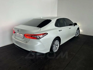 Седан Toyota Camry 2019 года, 2550000 рублей, Кемерово