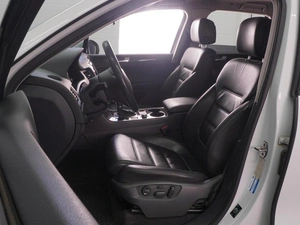Внедорожник Volkswagen Touareg 2012 года, 1899000 рублей, Воронеж