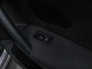 Внедорожник Volkswagen Tiguan 2020 года, 3000000 рублей, Красноярск