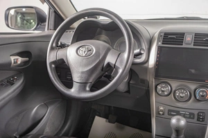 Седан Toyota Corolla 2008 года, 829000 рублей, Томск