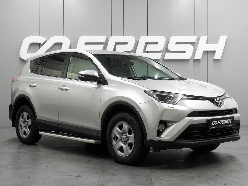 Внедорожник Toyota RAV4 2015 года, 1834000 рублей, Воронеж
