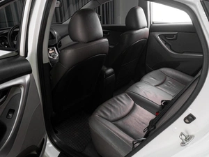 Седан Hyundai Elantra 2011 года, 849000 рублей, Тюмень