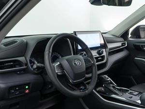 Внедорожник Toyota Highlander 2021 года, 4298055 рублей, Москва