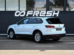 Внедорожник Volkswagen Touareg 2019 года, 3899000 рублей, Кирилловка