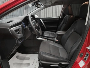 Седан Toyota Corolla 2013 года, 1299000 рублей, Красноярск