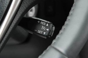 Внедорожник Toyota RAV4 2016 года, 2419000 рублей, Тюмень