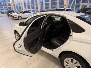 Седан ВАЗ (LADA) Vesta 2023 года, 1265000 рублей, Брянск