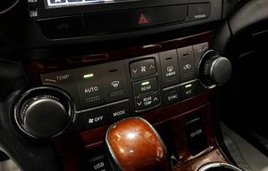 Внедорожник Toyota Highlander 2012 года, 2357000 рублей, Красноярск