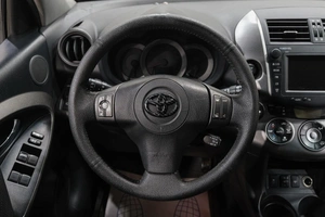 Внедорожник Toyota RAV4 2010 года, 1599000 рублей, Новокузнецк