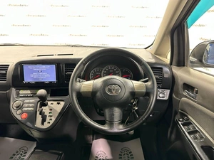 Минивэн Toyota Wish 2005 года, 765000 рублей, Красноярск