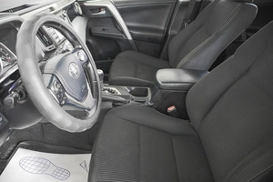 Внедорожник Toyota RAV4 2015 года, 2649000 рублей, Кемерово