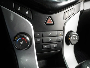 Седан Chevrolet Cruze 2013 года, 799000 рублей, Воронеж