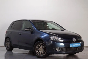 Хетчбэк Volkswagen Golf 2012 года, 839000 рублей, Челябинск