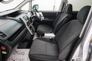 Минивэн Toyota Noah 2010 года, 1399000 рублей, Красноярск