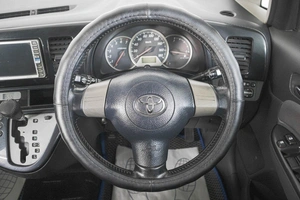 Минивэн Toyota Wish 2005 года, 769000 рублей, Кемерово