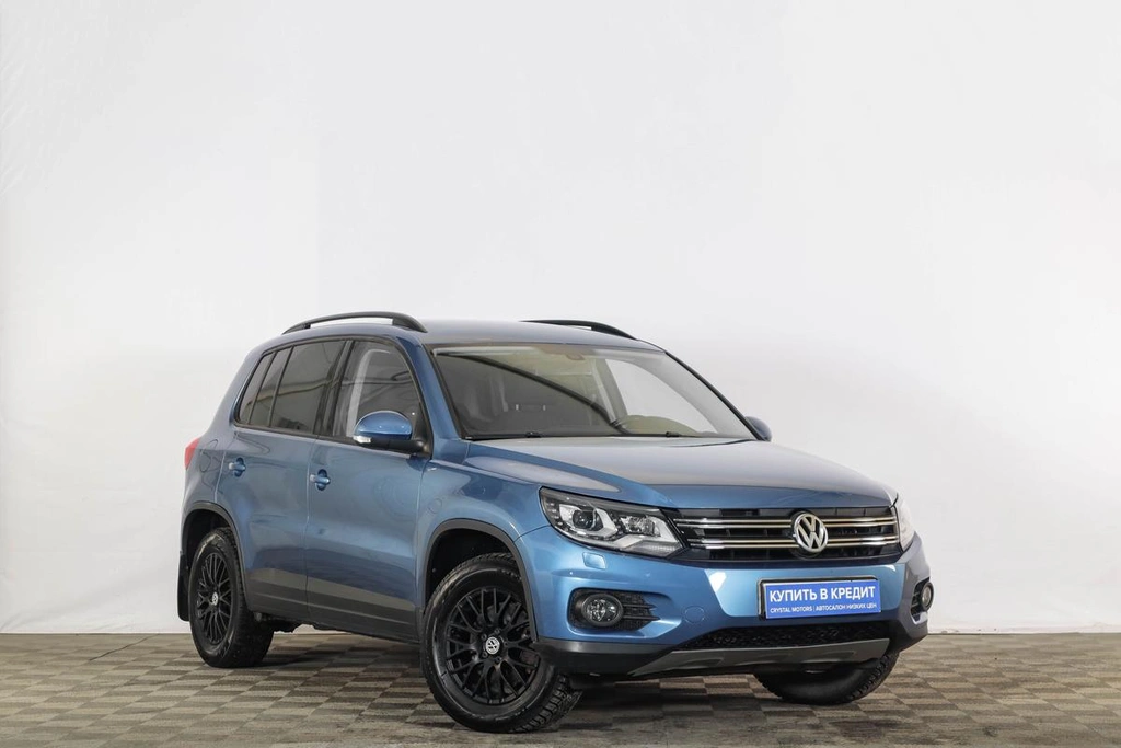 Внедорожник Volkswagen Tiguan 2012 года, 1529000 рублей, Тюмень