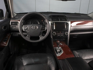 Седан Toyota Camry 2012 года, 1810000 рублей, Омск