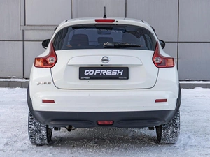 Внедорожник Nissan Juke 2013 года, 999000 рублей, Санкт-Петербург