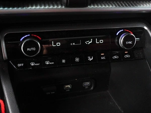 Седан Kia K5 2021 года, 2319000 рублей, Красный Пахарь