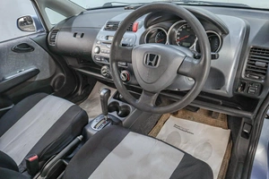 Хетчбэк Honda Fit 2003 года, 349000 рублей, Челябинск