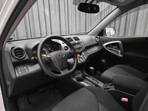 Внедорожник Toyota RAV4 2010 года, 1335000 рублей, Красноярск