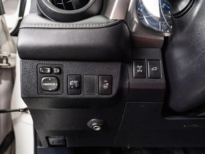 Внедорожник Toyota RAV4 2016 года, 2279000 рублей, Тюмень