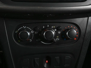 Седан Renault Logan Stepway 2019 года, 1079000 рублей, Ростов-на-Дону