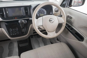 Хетчбэк Nissan Dayz Roox 2017 года, 749000 рублей, Барнаул