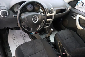 Хетчбэк Renault Sandero 2012 года, 529000 рублей, Омск