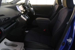 Минивэн Toyota Wish 2012 года, 1599000 рублей, Омск