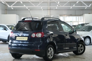 Хетчбэк Volkswagen Golf Plus 2008 года, 669000 рублей, Омск