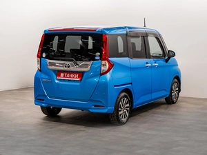 Минивэн Toyota Roomy 2019 года, 1075000 рублей, Красноярск