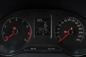 Седан Volkswagen Polo 2016 года, 860000 рублей, Омск