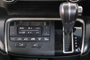 Минивэн Honda Stepwgn Spada 2016 года, 1989000 рублей, Омск